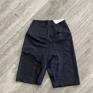 Aerie offline bike short medium